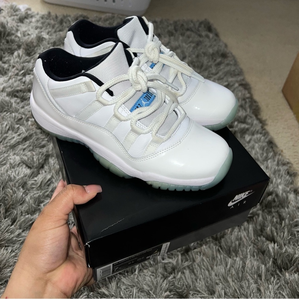 Jordan RETRO 11 LOW “LEGEND BLUE”